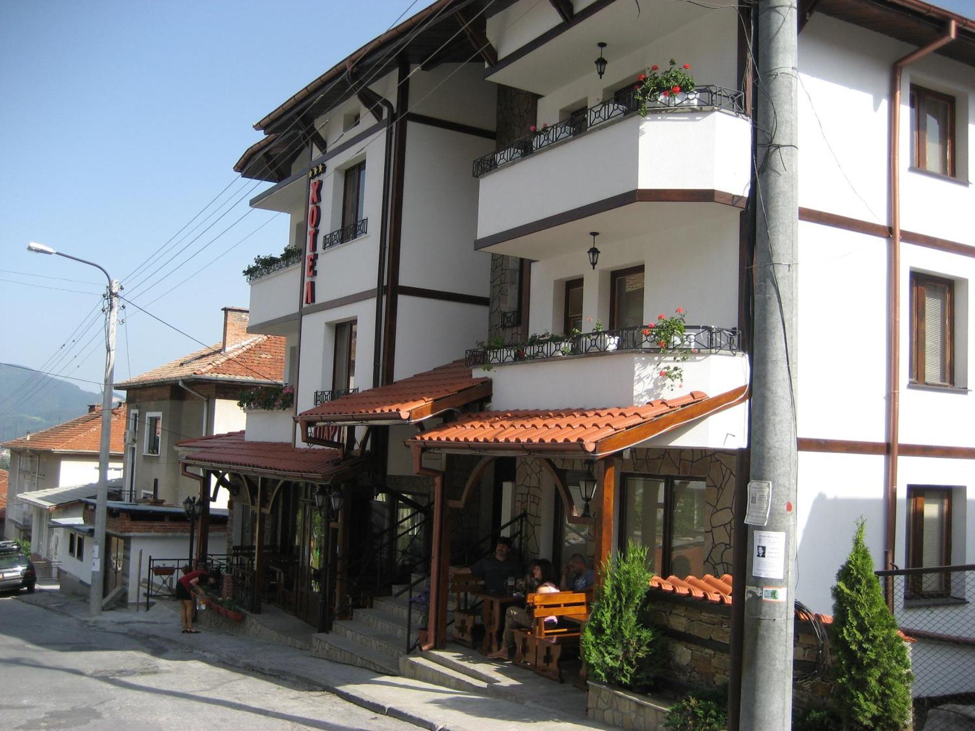 Spartak Family Hotel Smoljan Esterno foto